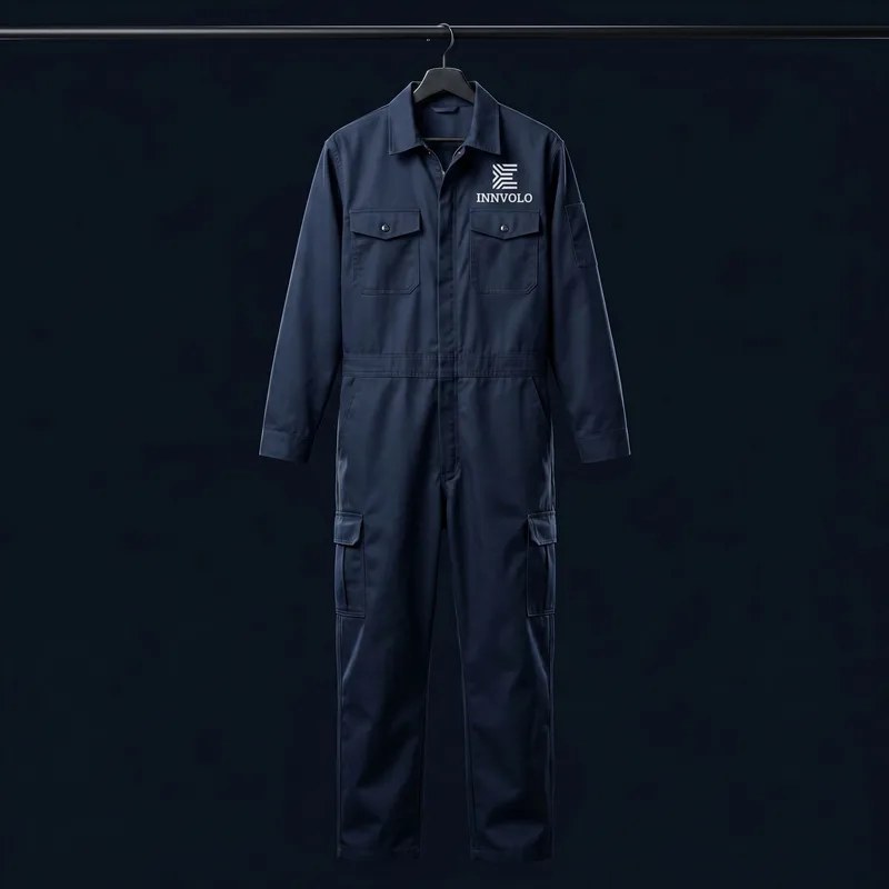 Overol Industrial de INNVOLO, listo para personalizar con el logo del cliente
