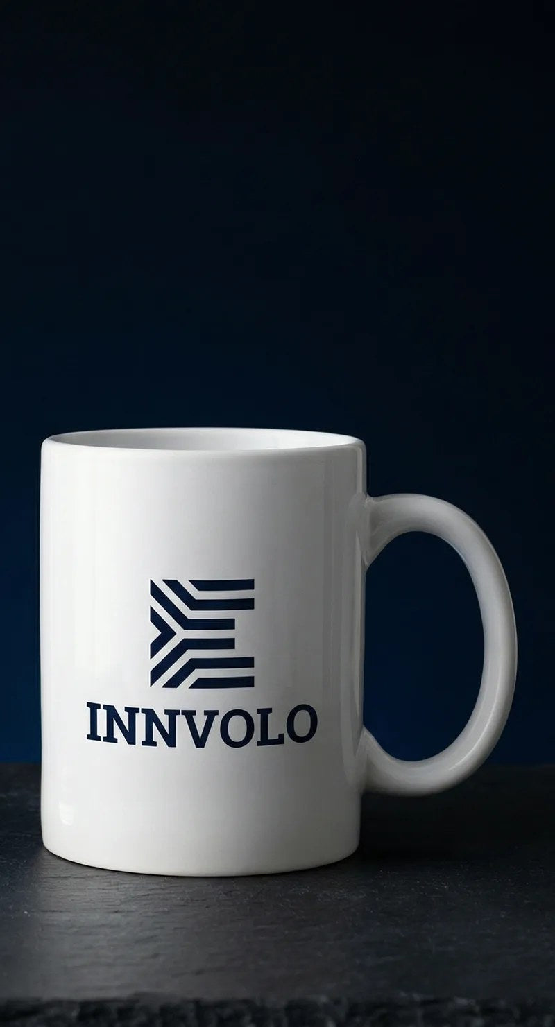 Pocillo o mug de cerámica de INNVOLO, listo para personalizar con el logo del cliente